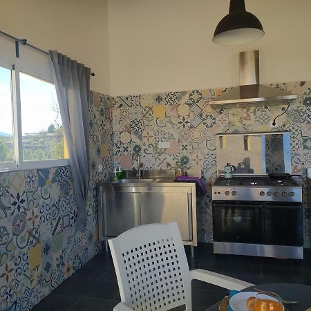 Habitaciones En Finca Olivo Y Almendro Ucenda Ngoại thất bức ảnh